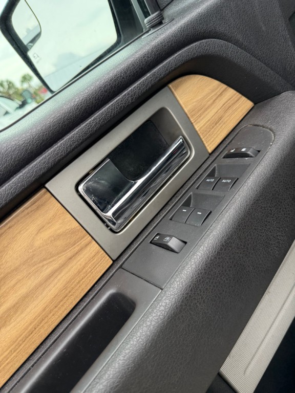 2011 Ford F-150 Image 10