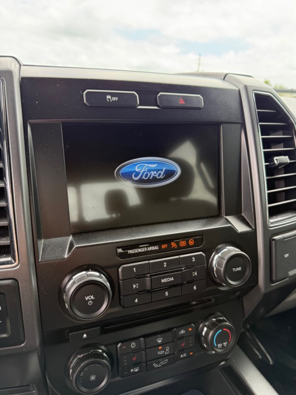 2017 Ford F-150 Image 12