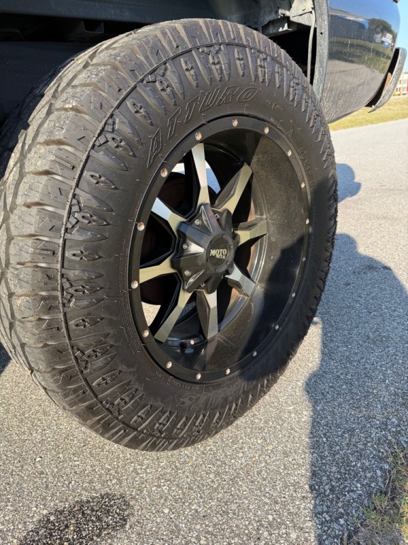 2007 GMC Sierra Image 7