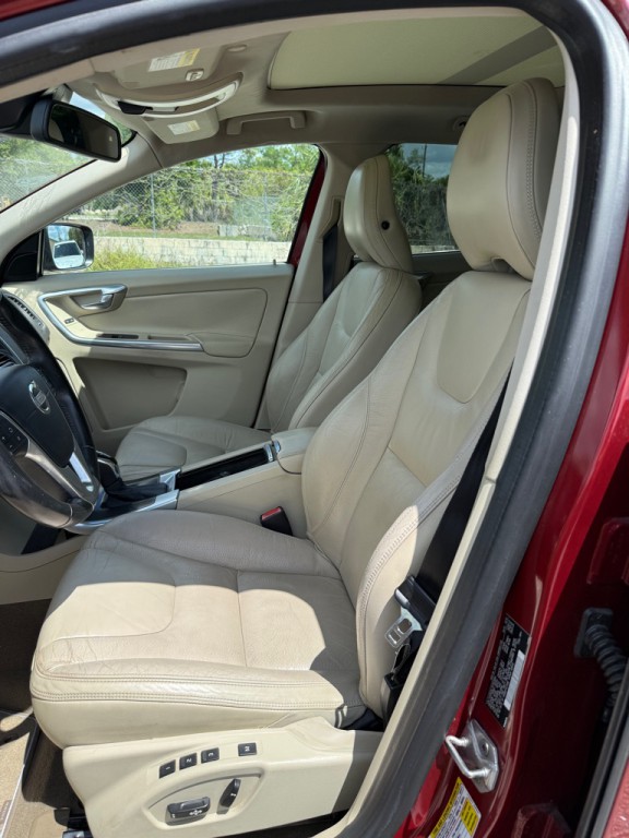 2014 Volvo XC60 Image 8