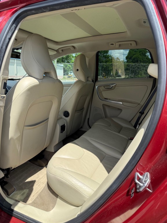 2014 Volvo XC60 Image 10