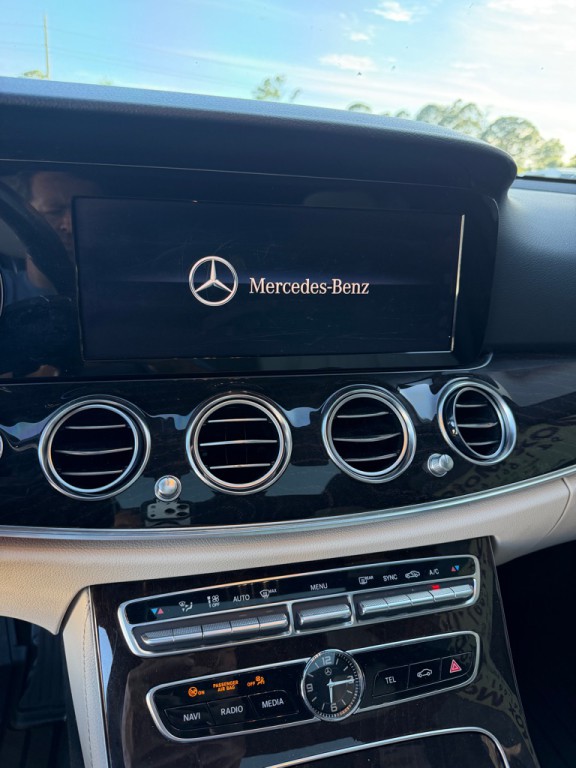 2019 Mercedes-Benz E-Class Image 16