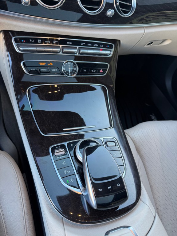 2019 Mercedes-Benz E-Class Image 17