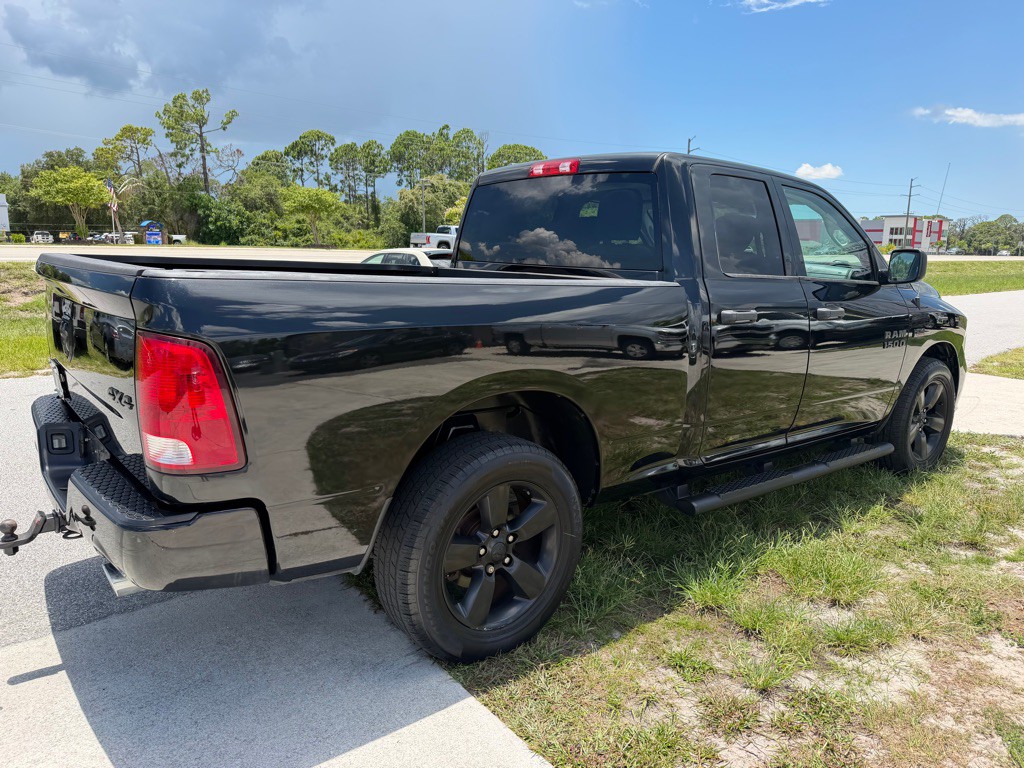 2017 RAM 1500 Image 3