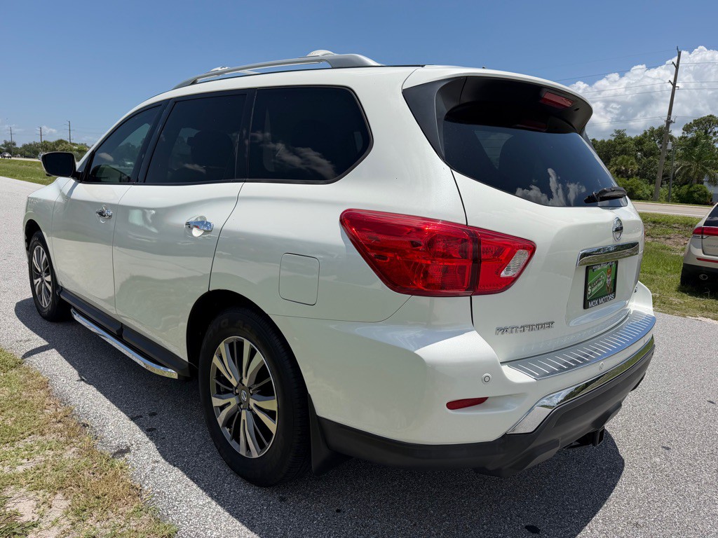2018 Nissan Pathfinder Image 5