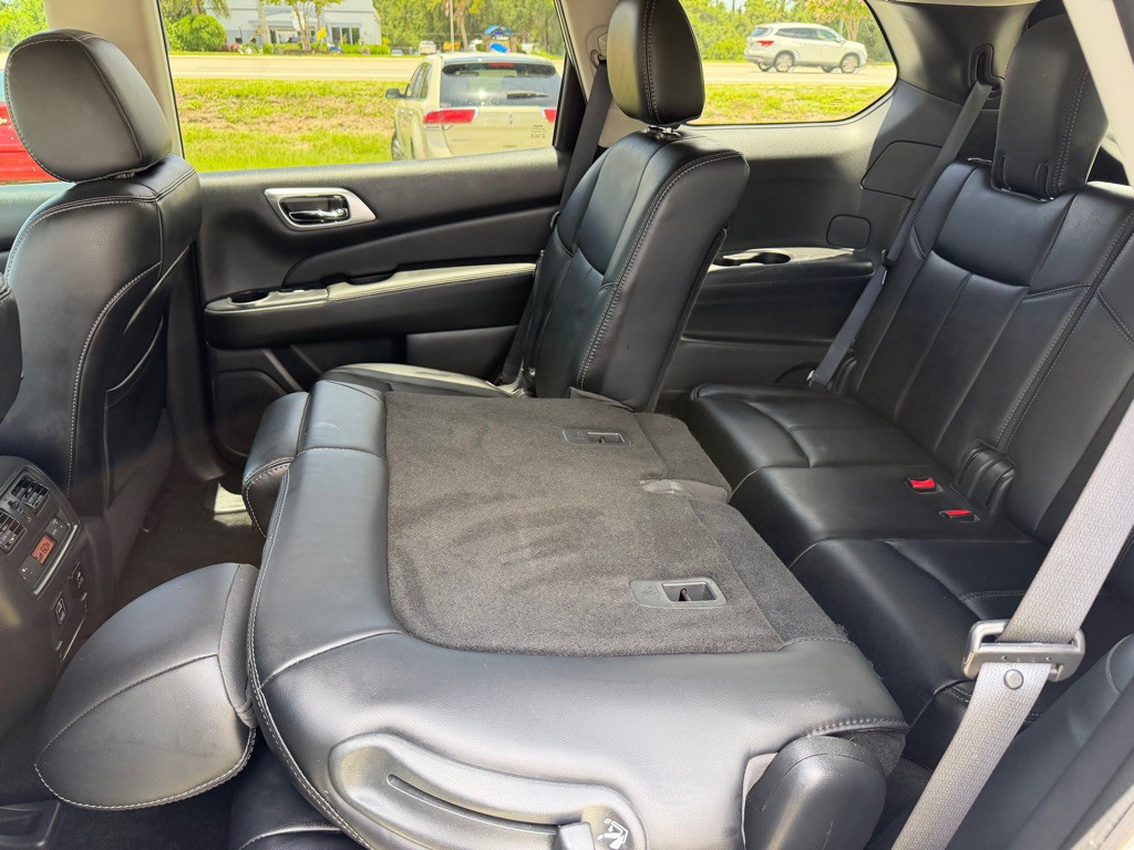 2018 Nissan Pathfinder Image 15