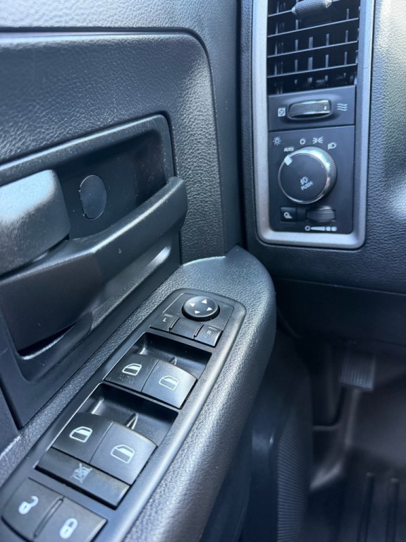 2015 RAM 1500 Image 25
