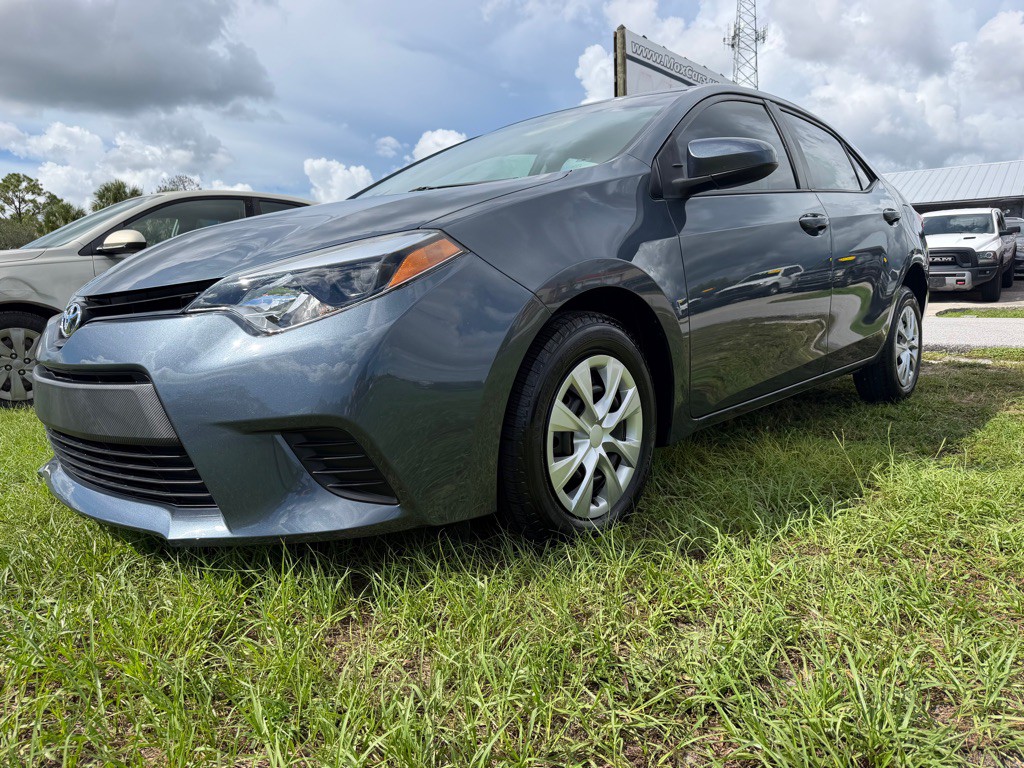 2015 Toyota Corolla Image 1