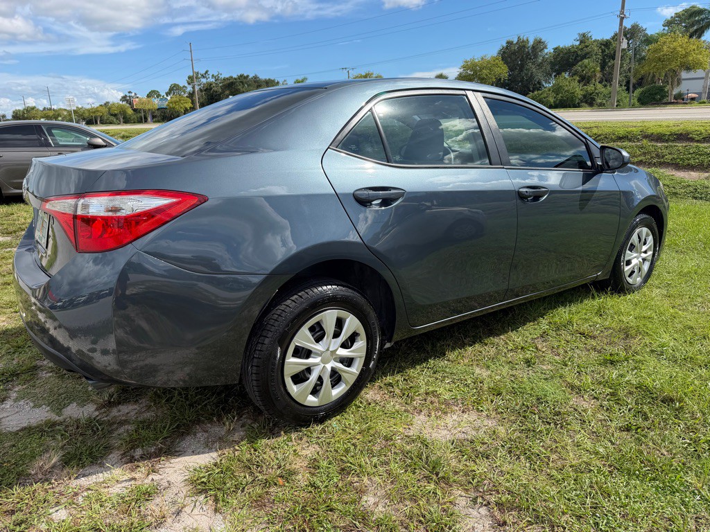 2015 Toyota Corolla Image 4