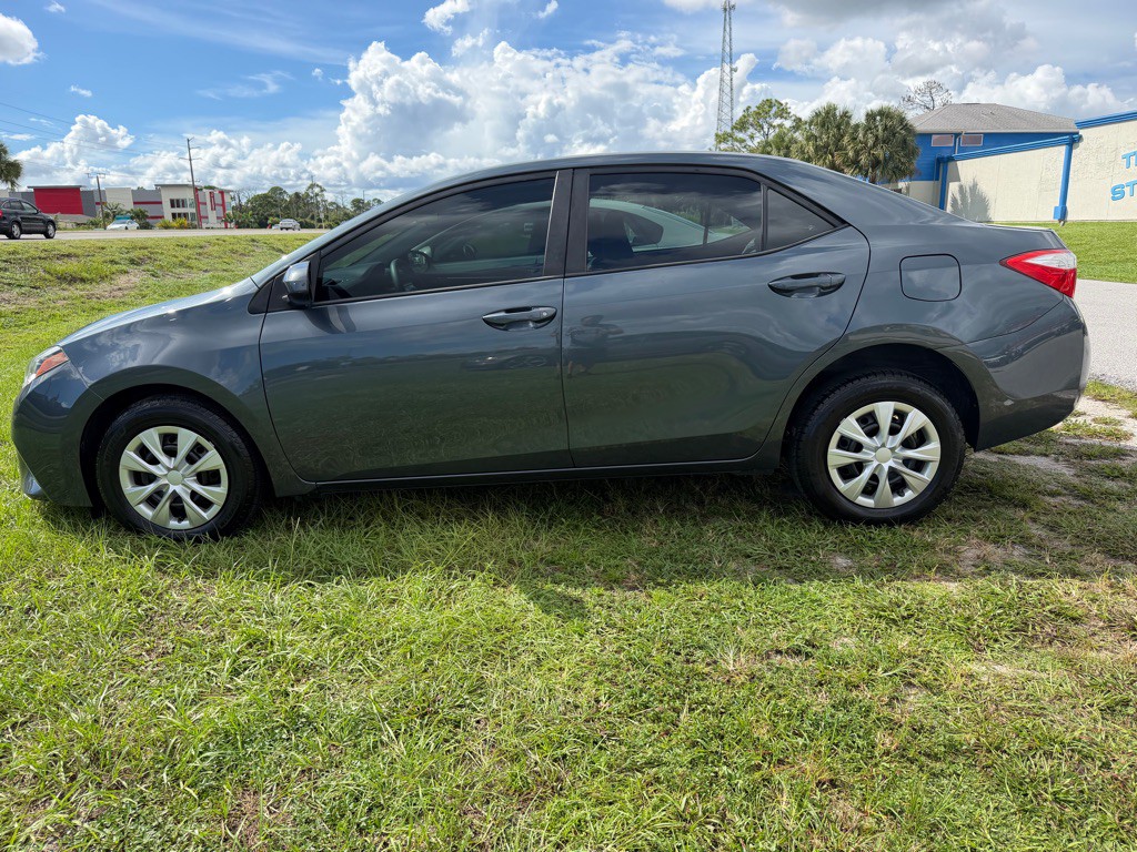 2015 Toyota Corolla Image 7