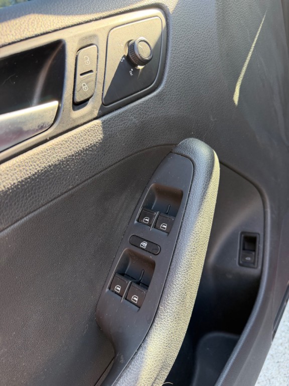 2017 Volkswagen Jetta Image 8