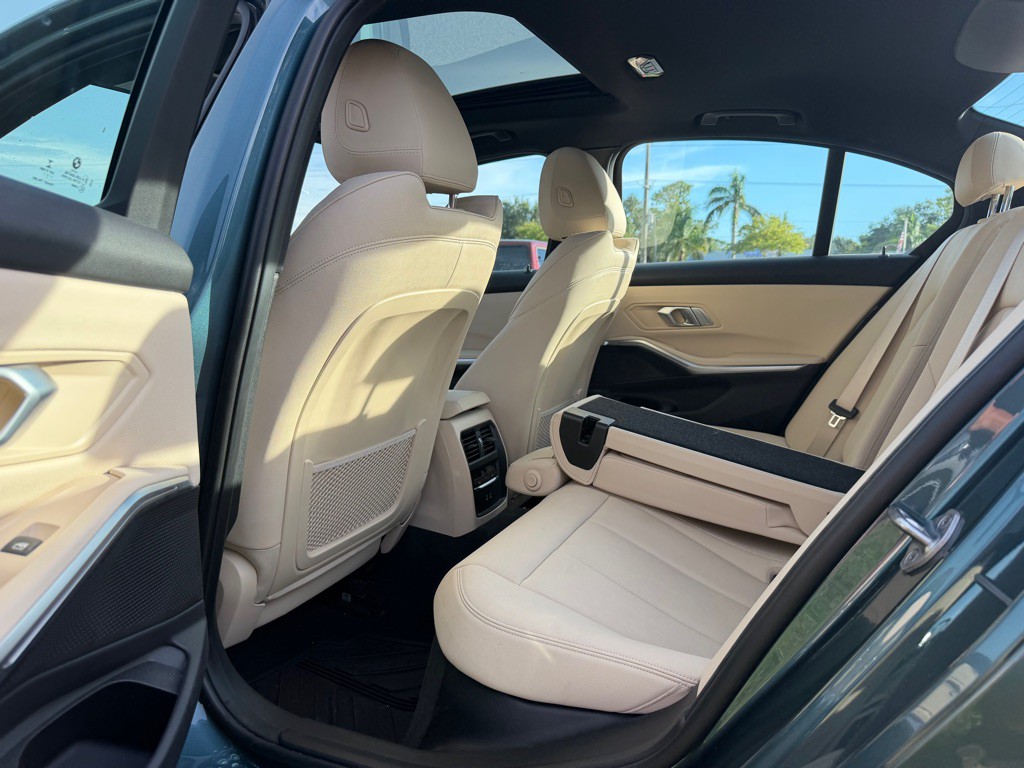 2021 BMW 3 Series Image 12
