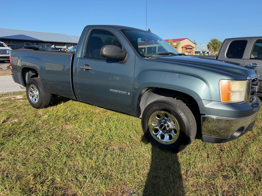 2008 GMC Sierra Image 1