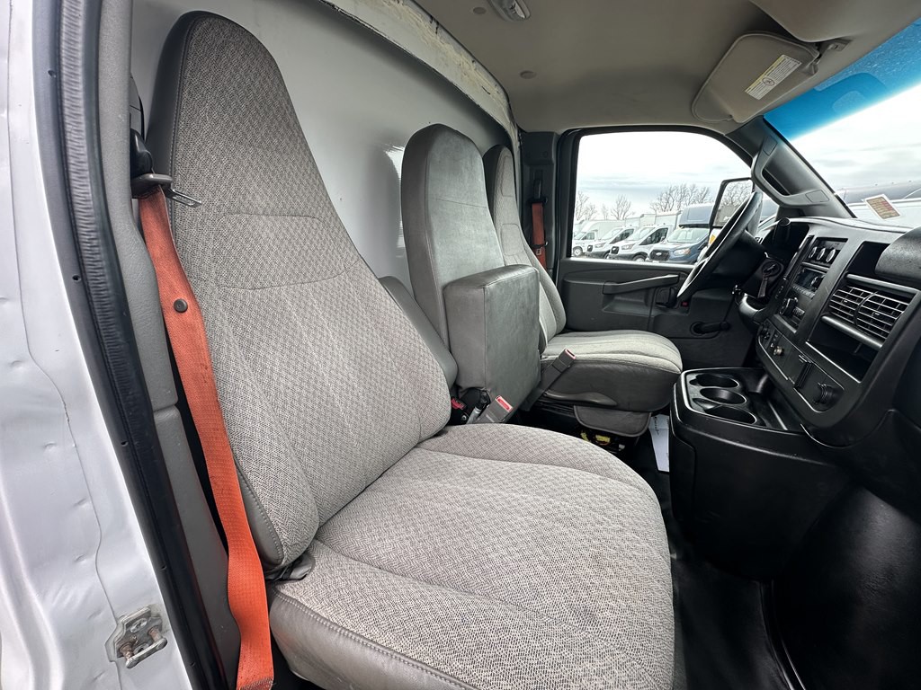 2018 Chevrolet Express Image 9