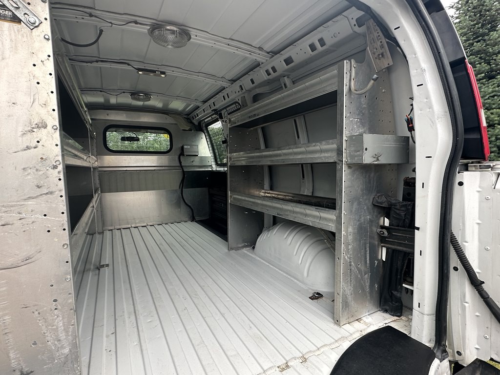 2017 Chevrolet Express Image 20
