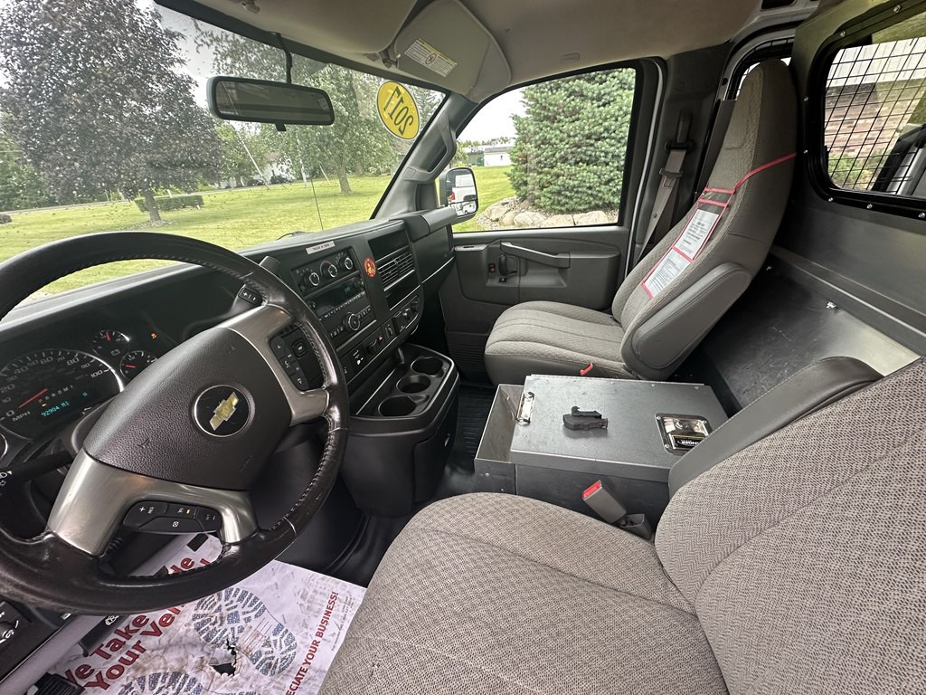 2017 Chevrolet Express Image 24