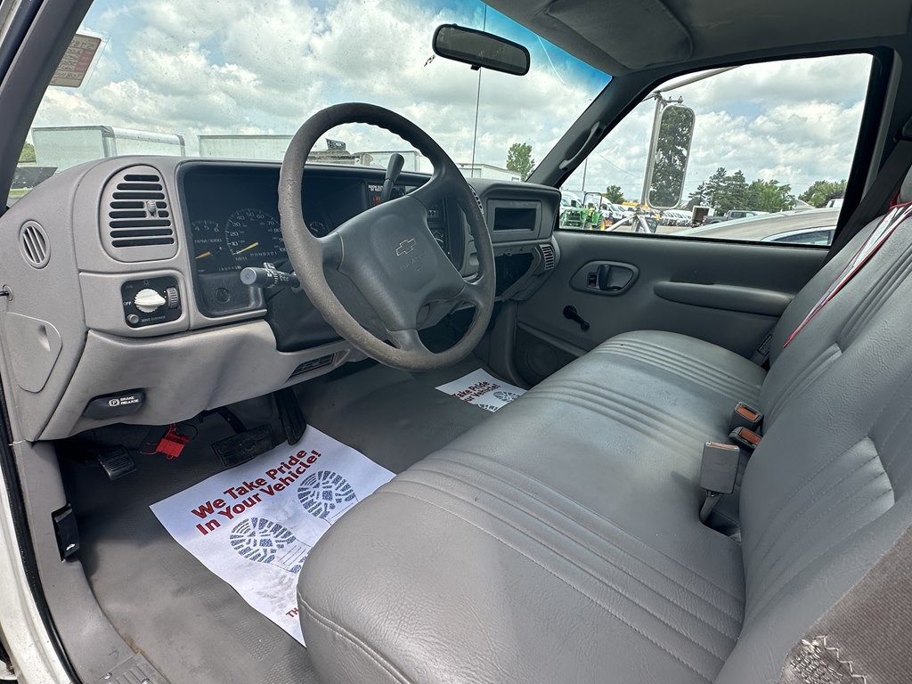 2001 GMC Sierra Image 13