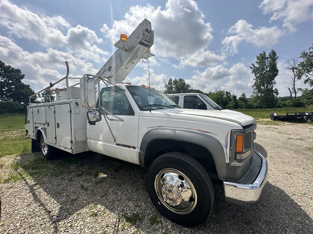 2001 GMC Sierra Image 17