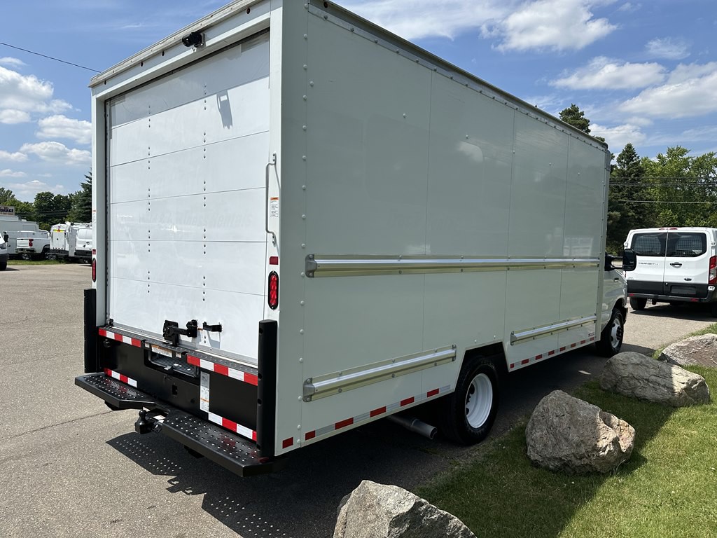 2021 Ford Econoline Image 3