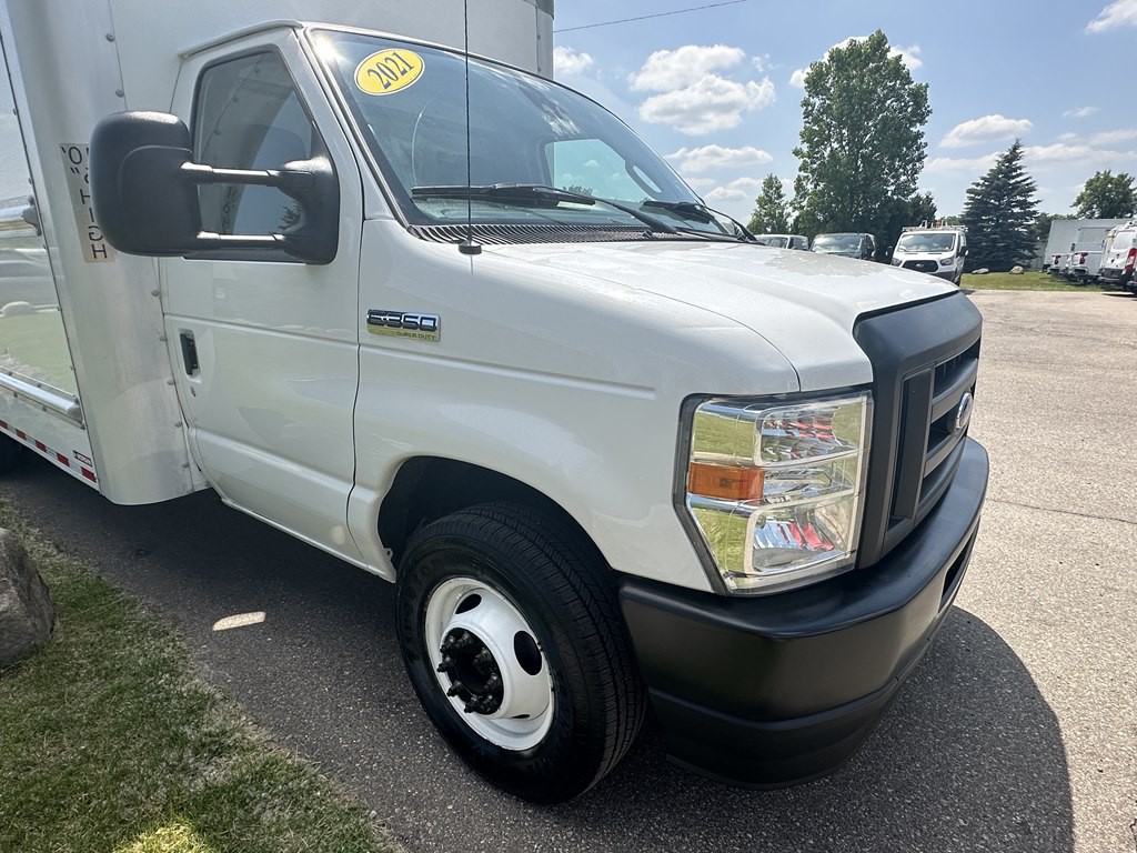 2021 Ford Econoline Image 6