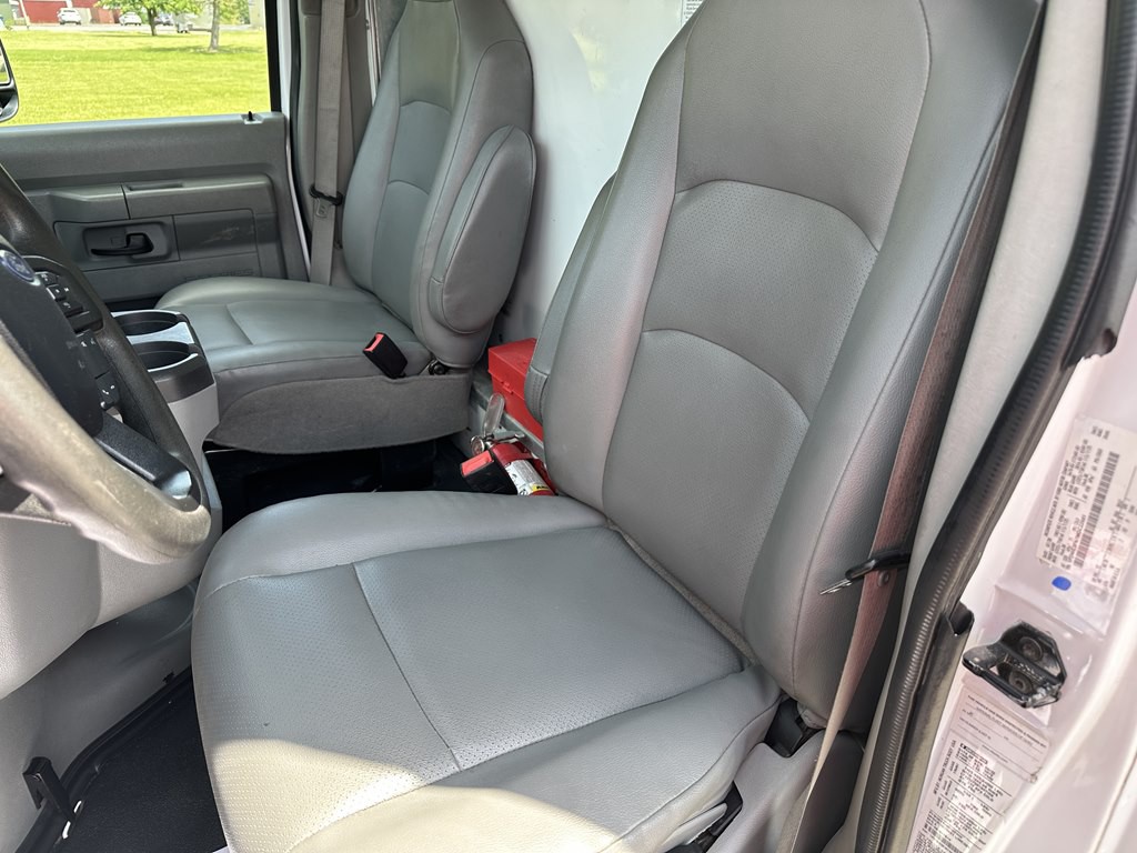 2021 Ford Econoline Image 8