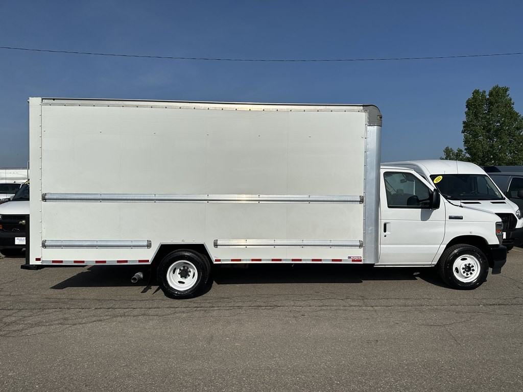 2022 Ford Econoline Image 2
