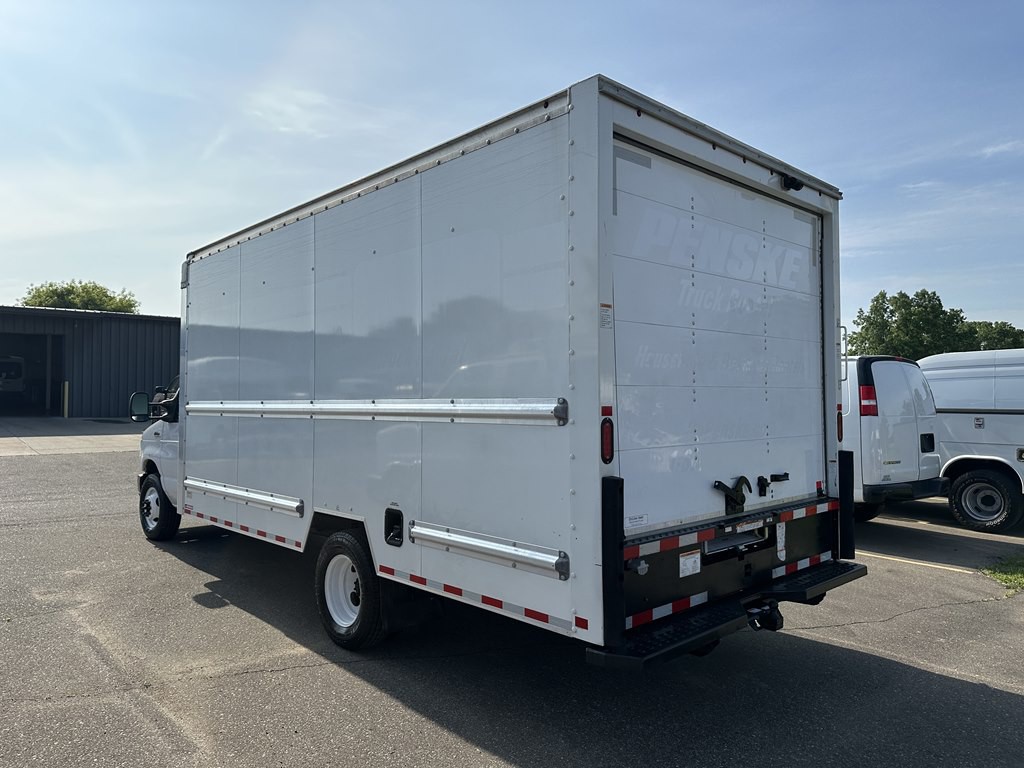 2022 Ford Econoline Image 7