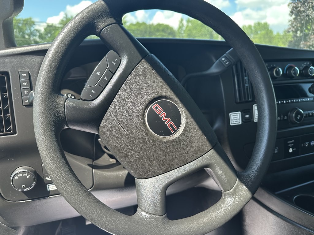 2020 GMC Savana Image 14