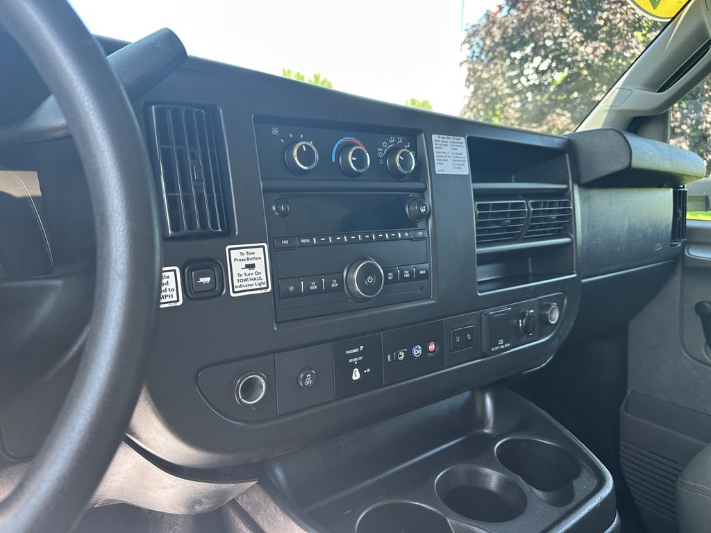 2020 GMC Savana Image 15