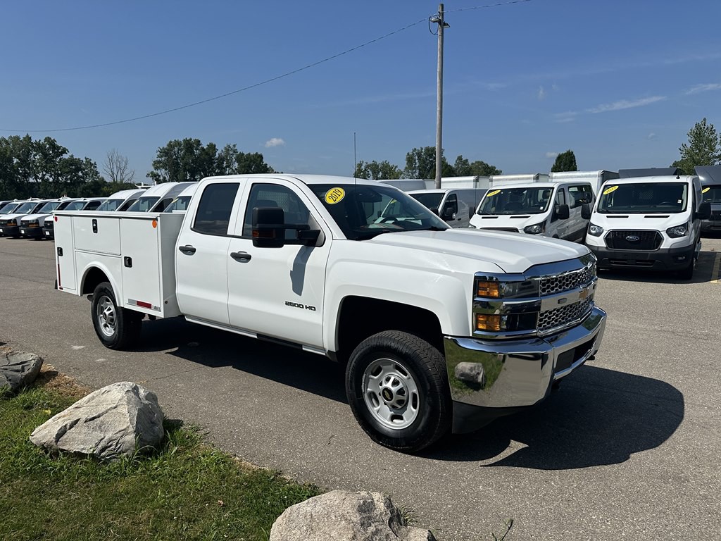 2019 Chevrolet Silverado 1500 Image 2