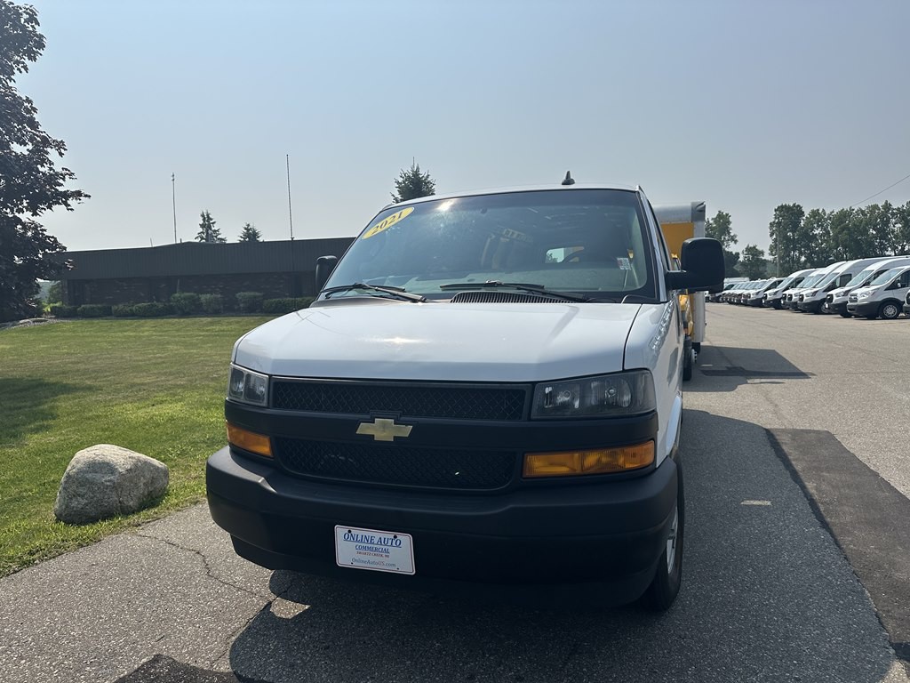 2021 Chevrolet Express Image 3