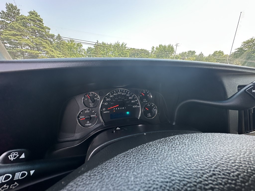 2021 Chevrolet Express Image 16