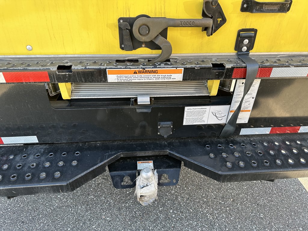 2024 Ford 16 Box Truck Image 5