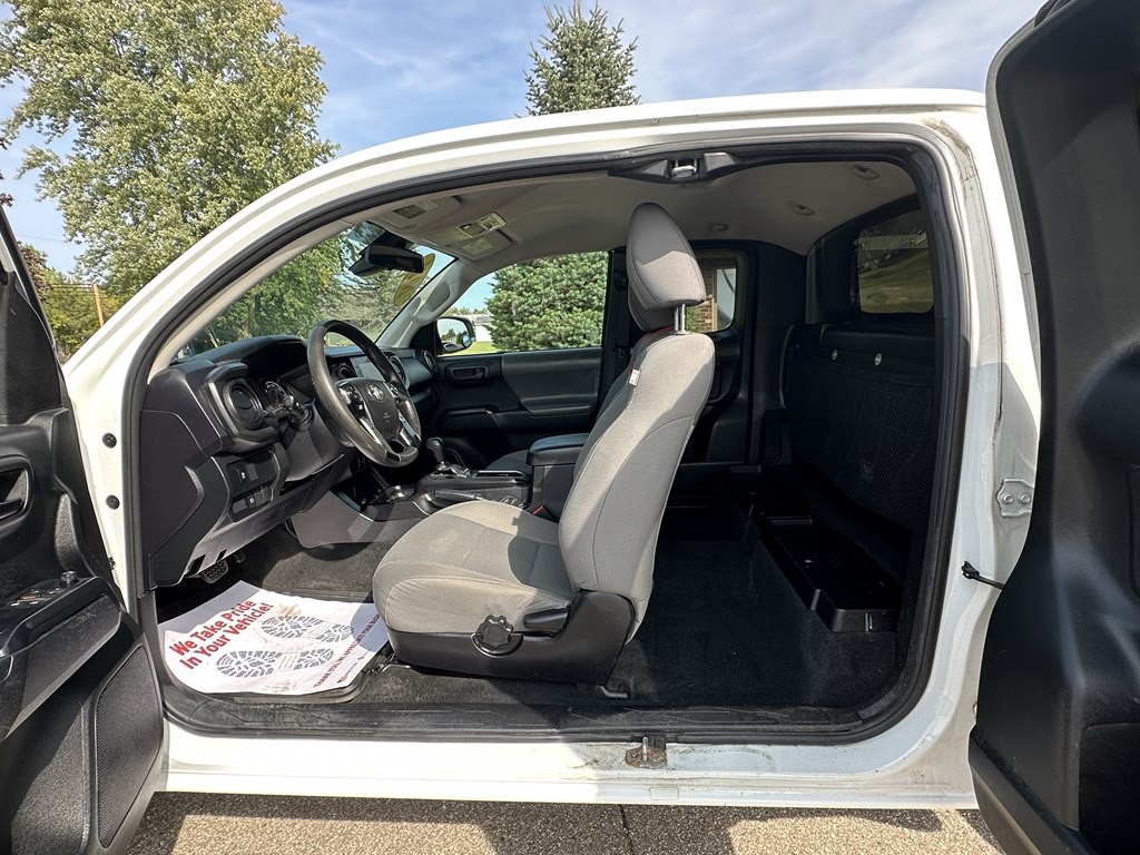 2021 Toyota Tacoma Image 17