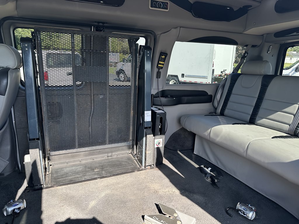 2014 GMC Savana Image 9