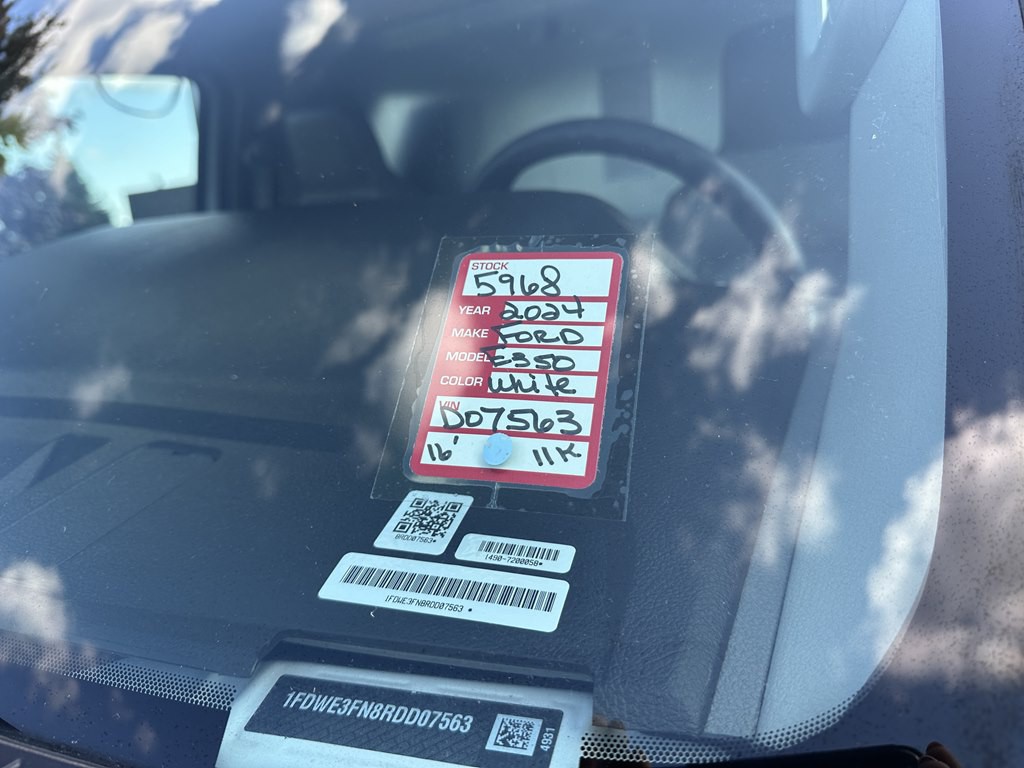 2014 GMC Savana Image 14