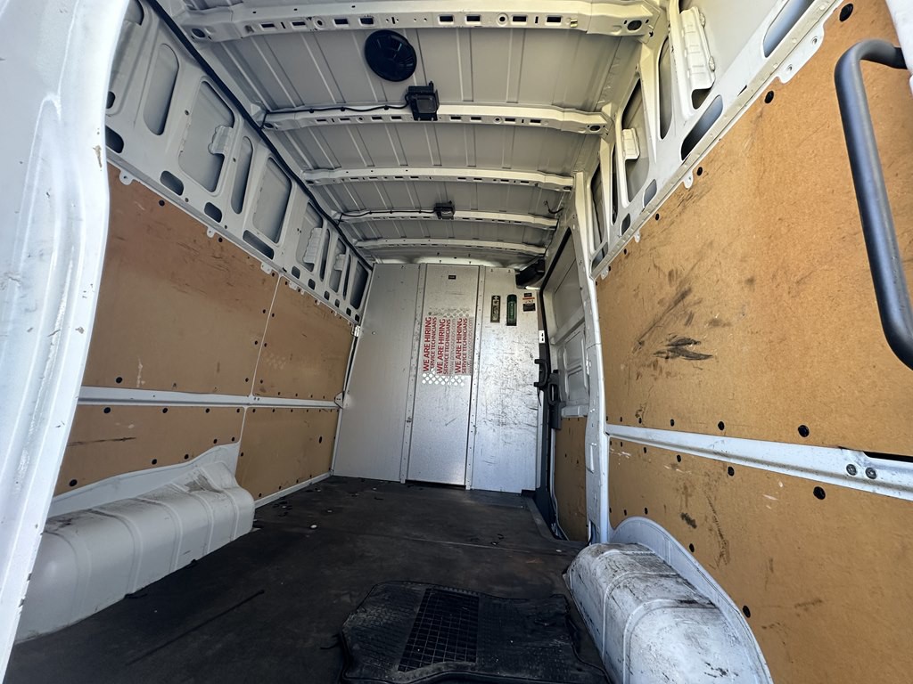 2018 Nissan NV Image 2