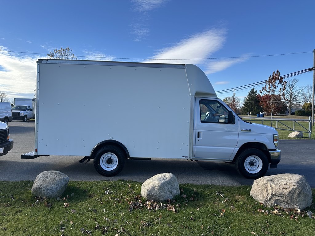 2021 Ford Econoline Image 4