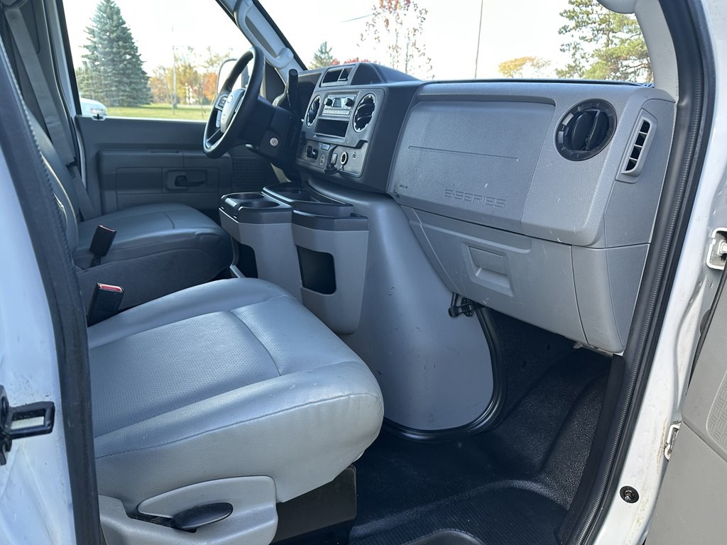 2021 Ford Econoline Image 5