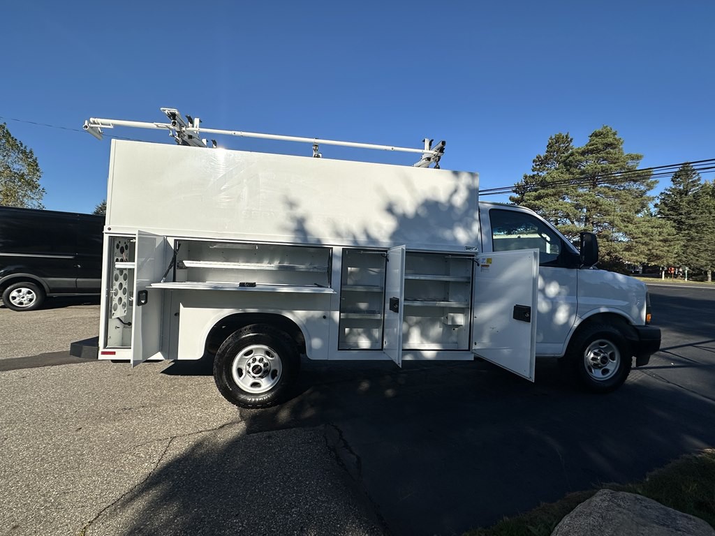 2020 GMC Savana Image 12
