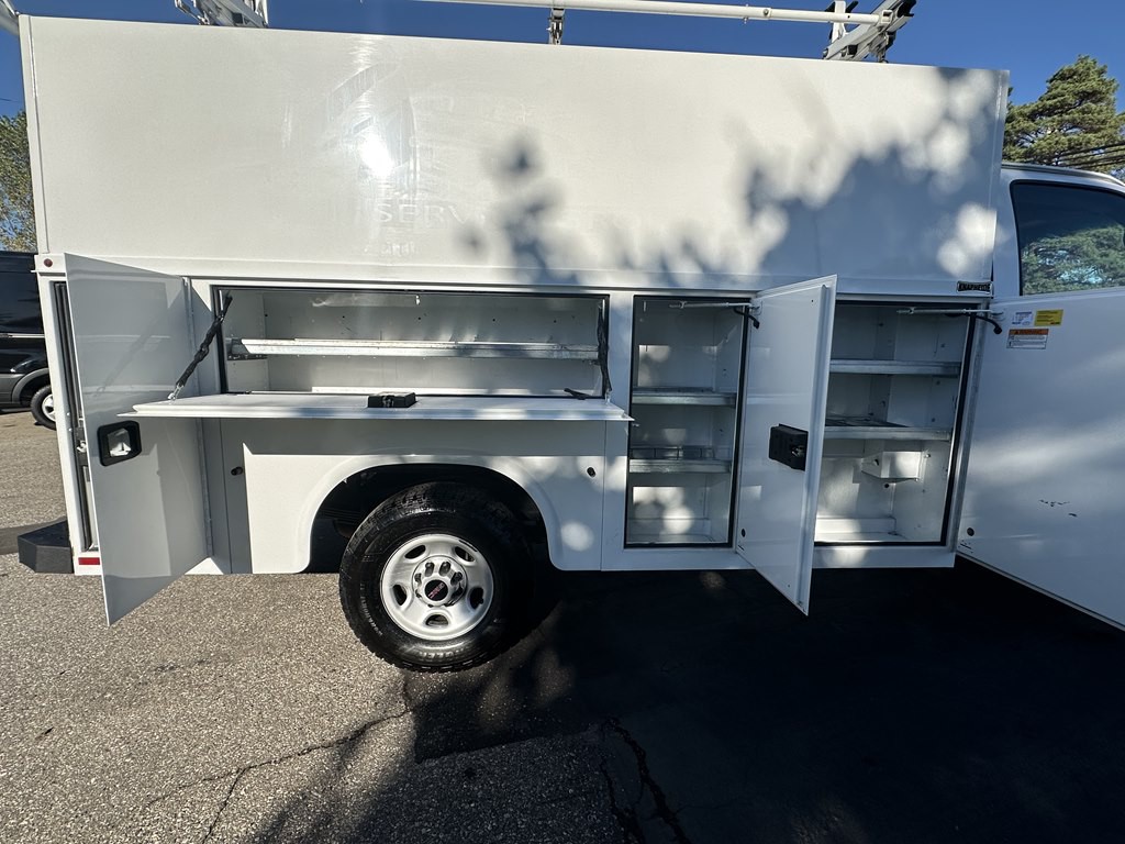 2020 GMC Savana Image 13