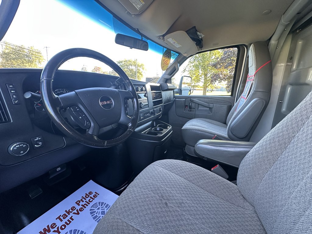 2020 GMC Savana Image 16