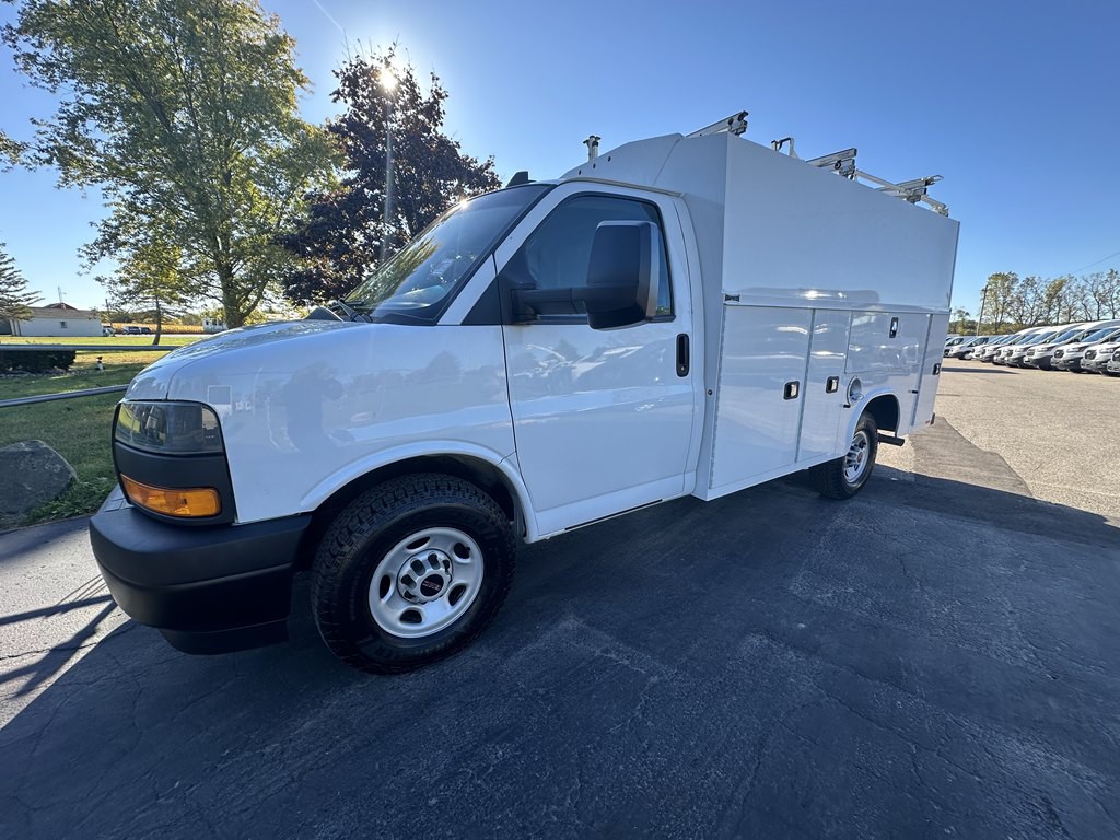 2020 GMC Savana Image 17