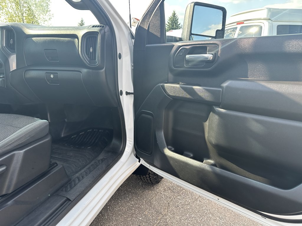 2020 Chevrolet Silverado 1500 Image 4