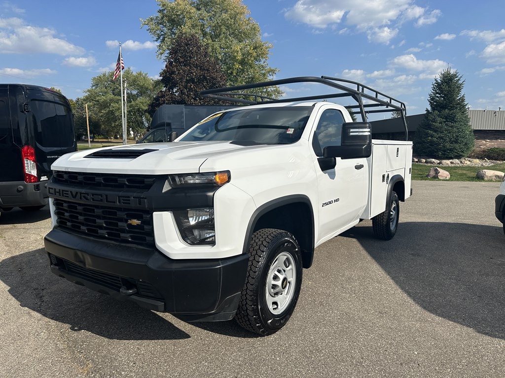 2021 Chevrolet Silverado 1500 Image 2