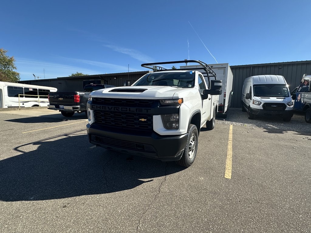2021 Chevrolet Silverado 1500 Image 2