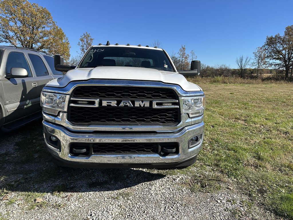2021 RAM 3500 Image 3