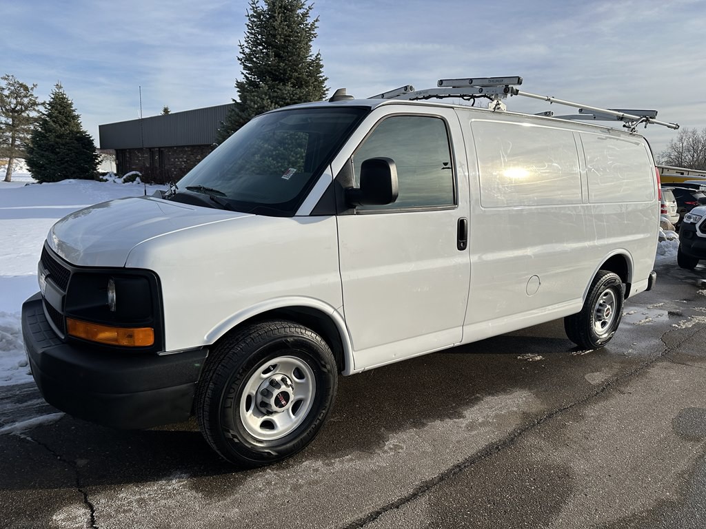 2016 Chevrolet Silverado 2500 Image 1
