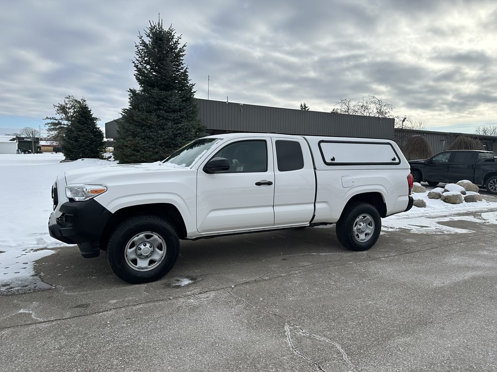 2022 Toyota Tacoma Image 2