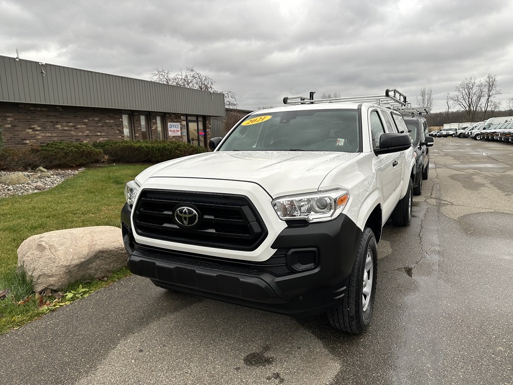 2021 Toyota Tacoma Image 2
